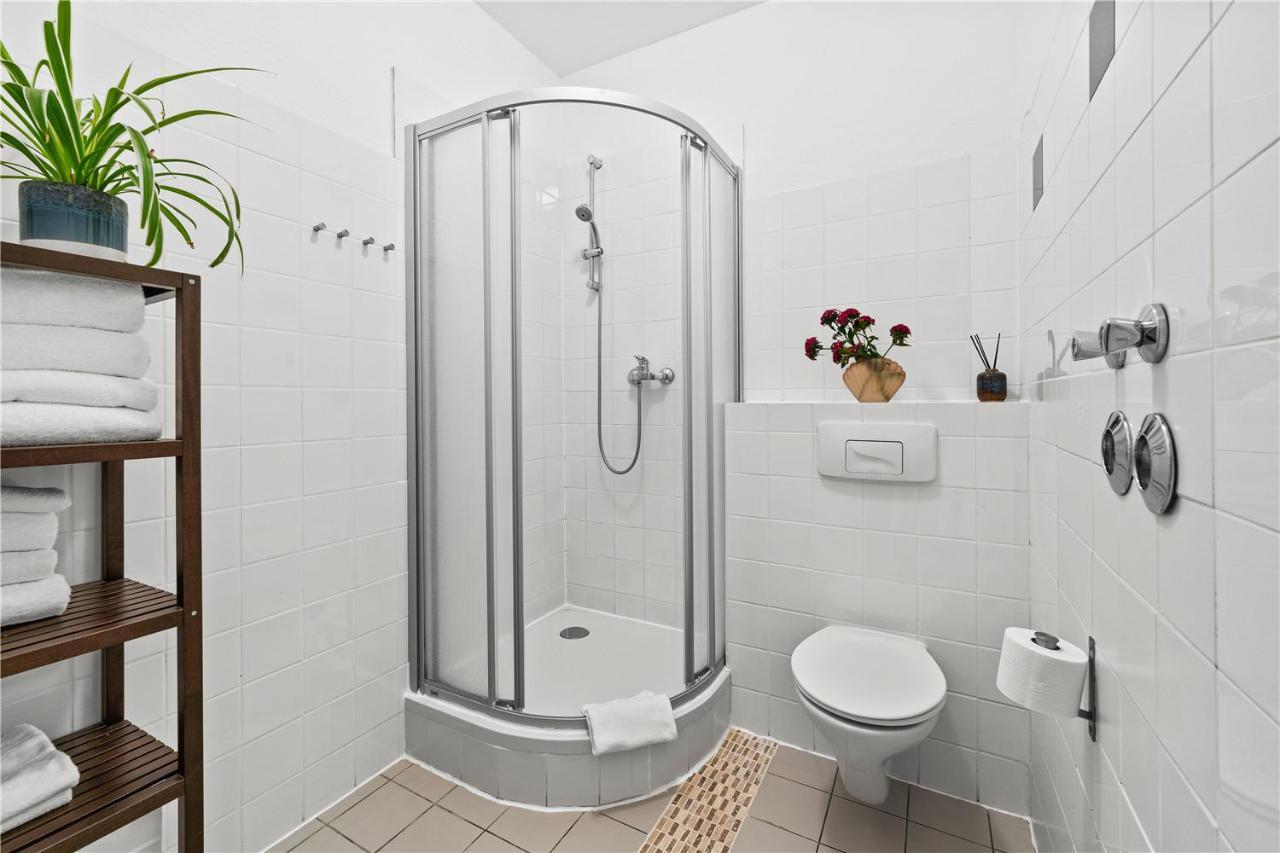 33 Efg Schoenhauser Allee Mit Balkon Appartamento Berlino